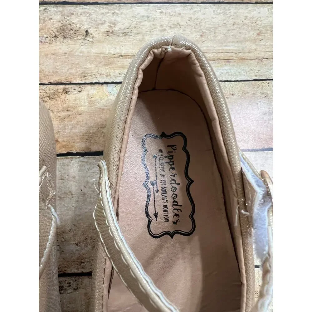 Pipperdoodles Gold Bow Shoes Size 27 (US 8.5)